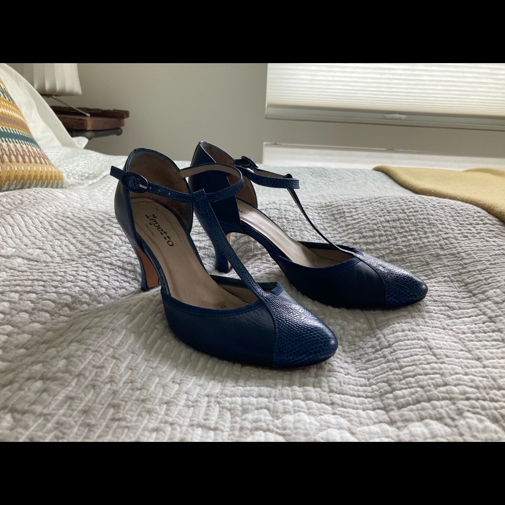 Repetto Paris Blue T Straps Size 39
